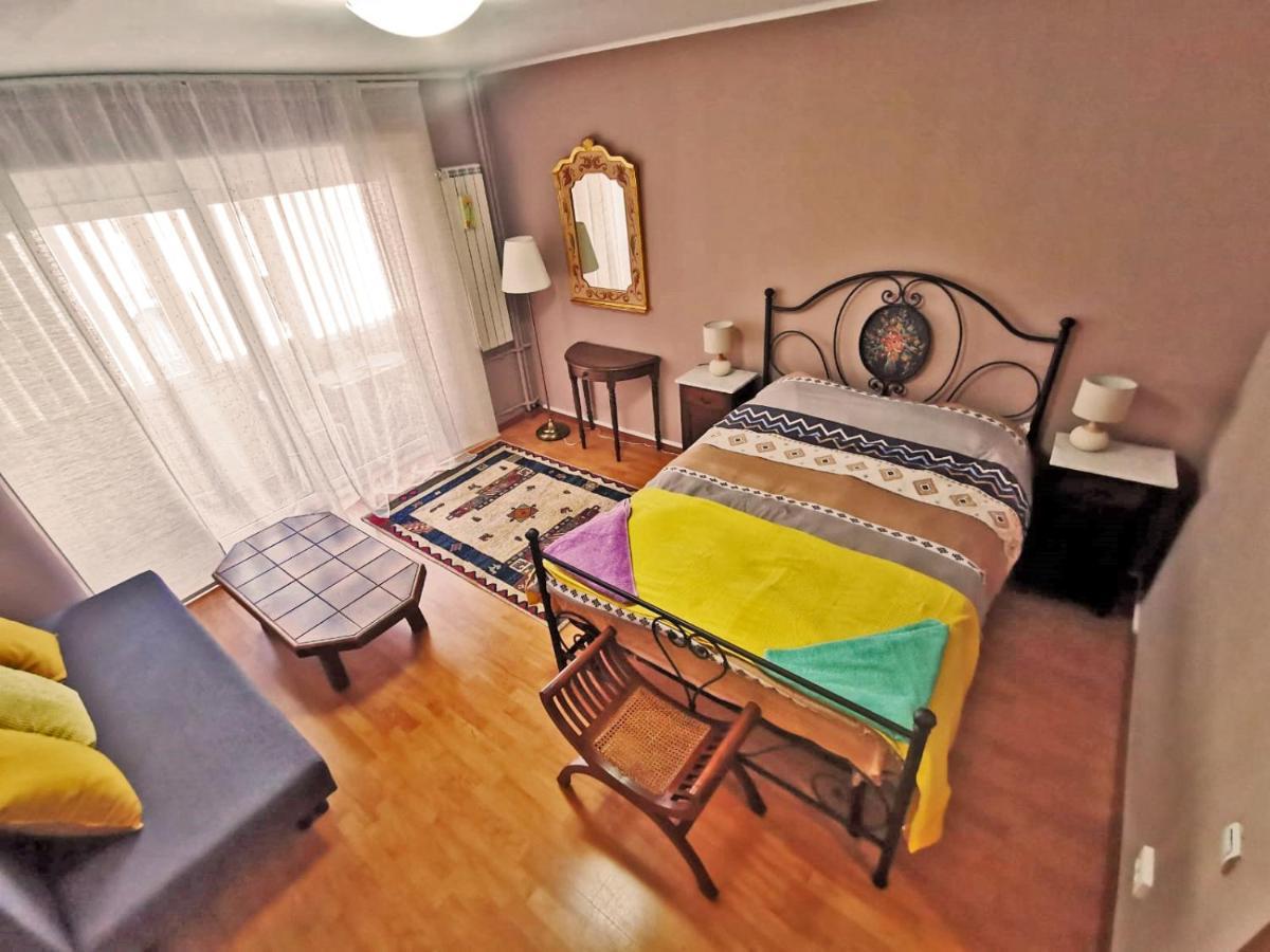 Appartamento Cozy Studio Athenee Bucarest Esterno foto